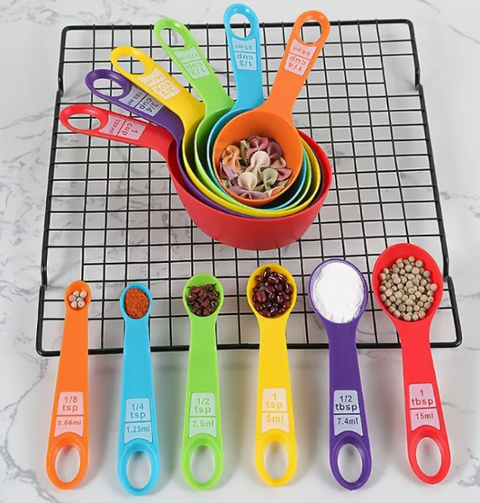 Measuring Cups & Spoons